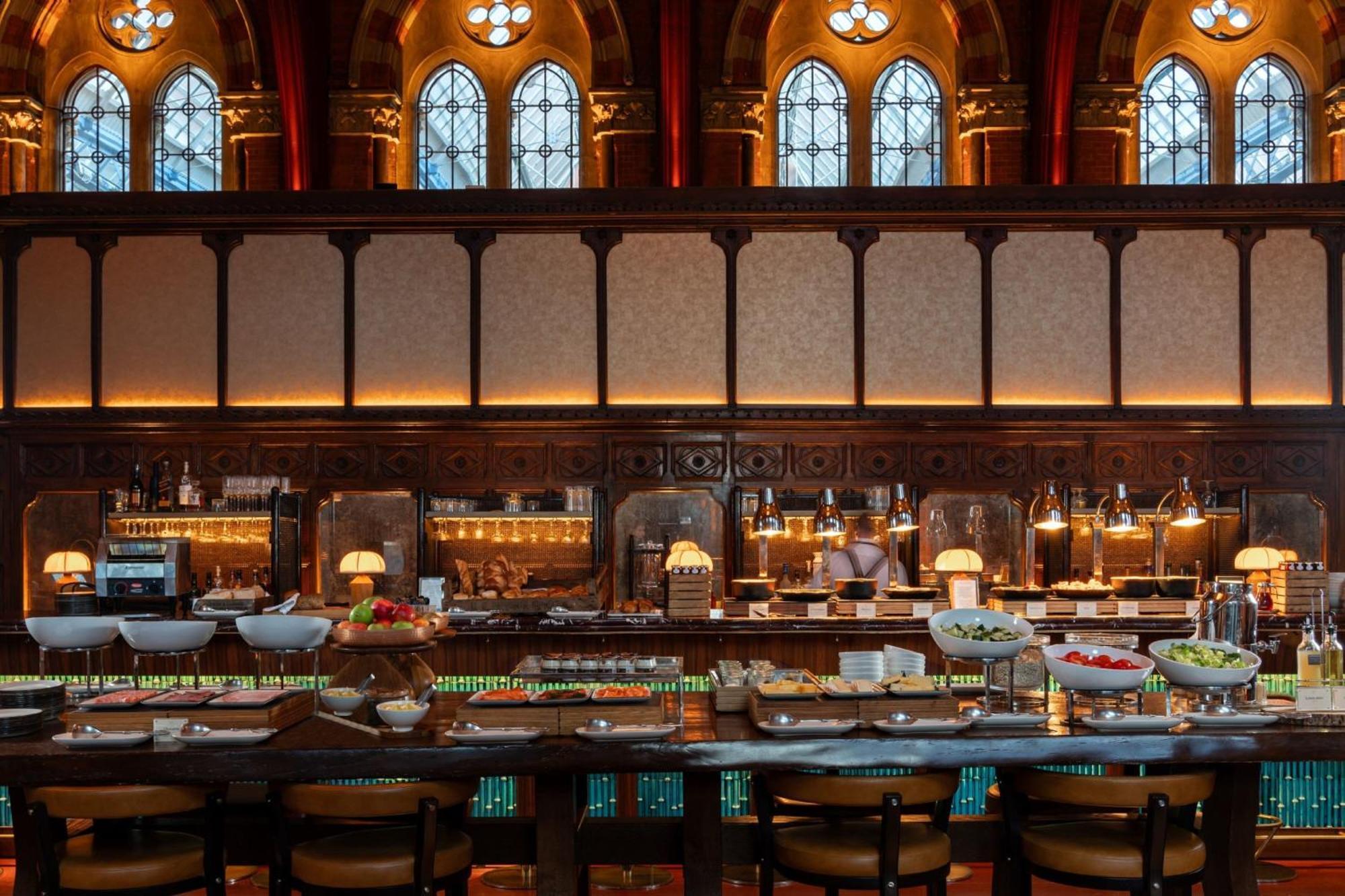 St. Pancras Renaissance Hotel Londres Exterior foto The interior of the restaurant